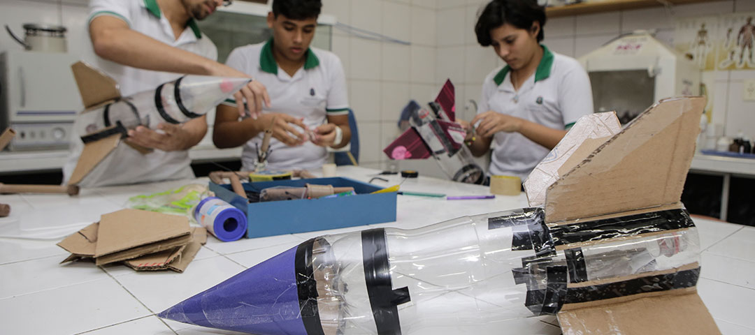 A competição tem como missão despertar o interesse dos jovens pela astronáutica, física, astronomia e ciências